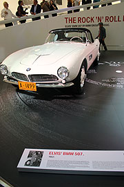 Sonderausstellung „The Rock ’n’ Roll Phoenix. Elvis‘ BMW 507 by BMW Group Classic“ (©Foto: Martin Schmitz)